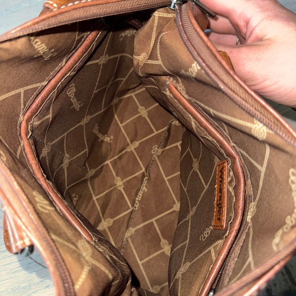 Wrangler Brown Leather Purse - Picture 6 of 8